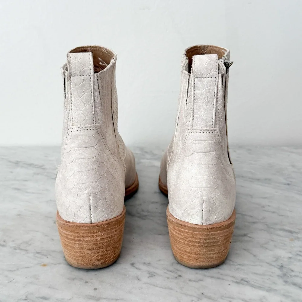 Donald Pliner Marisol Western Snakeskin Ankle Boot‎ 8M Cream Leather Pointed Toe